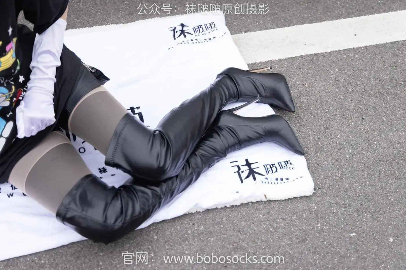 [BoBoSocks袜啵啵]NO.146 小甜豆-高跟长靴、黑色踩脚裤、肉丝 [154P]插图8